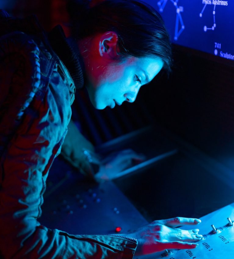 pexels-mikhail-nilov-7672013